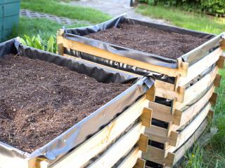 Ideal height for a raised garden bed